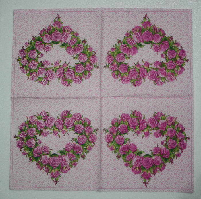 แนวภาพ Valentine พวงหัวใจ กุหลาบ เป็นภาพบล็อค 4 กระดาษแนพกิ้นสำหรับทำงาน เดคูพาจ Decoupage Paper Napkins ขนาด 33X33cm