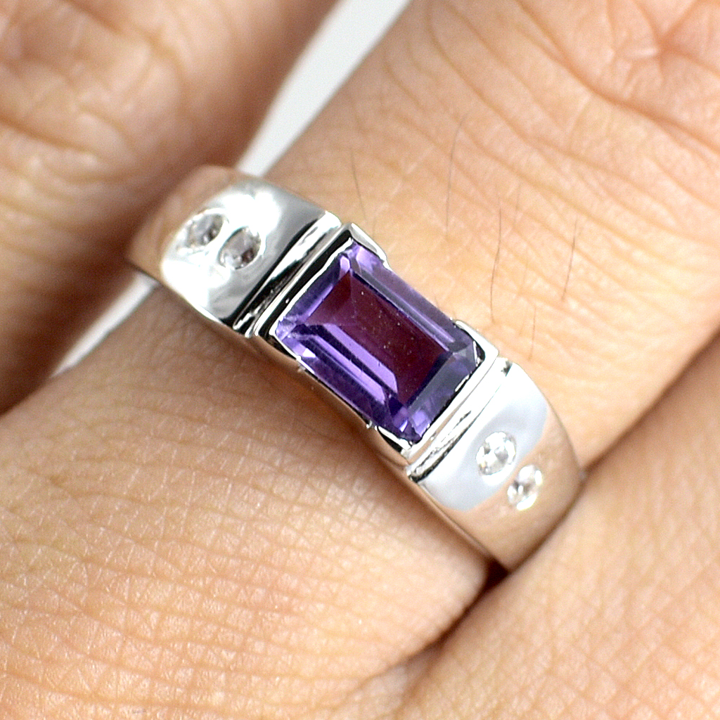 SKJewelryFactory แหวนเงินแท้ ฝังพลอยแอมิทิสต์แท้ พลอยเหลี่ยม ประดับเพชร ER02351-AMT