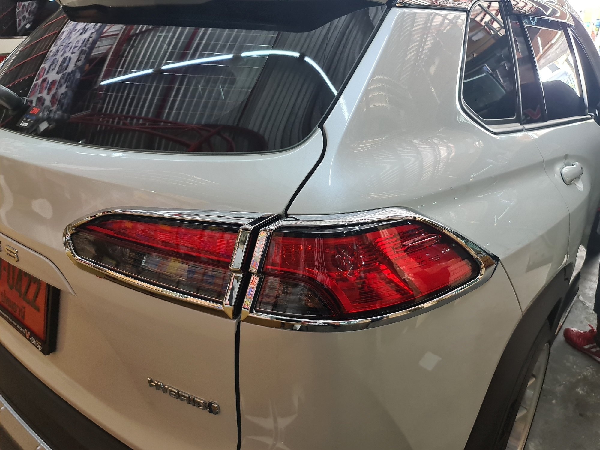 Corolla Cross ครอบไฟท้ายโครเมี่ยม