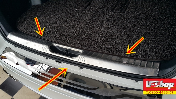 fortuner_กันรอยท้ายเลสใน