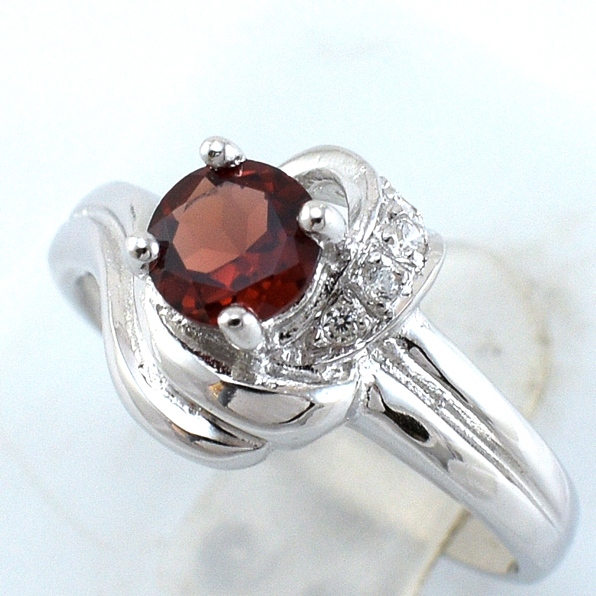 SKJewelryFactory แหวนพลอยโกเมนแท้ ตัวเรือนเงินแท้ 92.5% ER00806-GAN