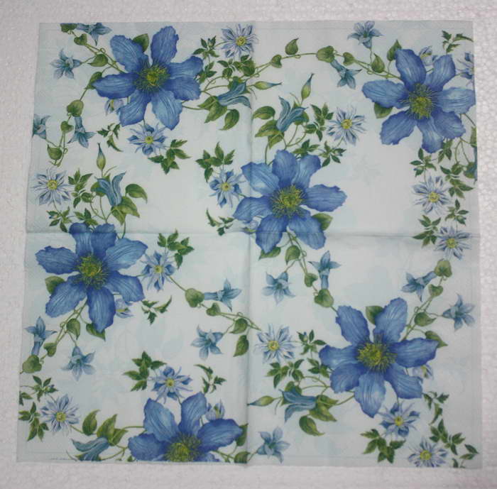 แนวภาพดอกไม้ ดอกไม้สีฟ้า Blue Flower เป็นภาพเต็มแผ่น กระดาษแนพกิ้นสำหรับทำงาน เดคูพาจ Decoupage Paper Napkins ขนาด 33X33cm