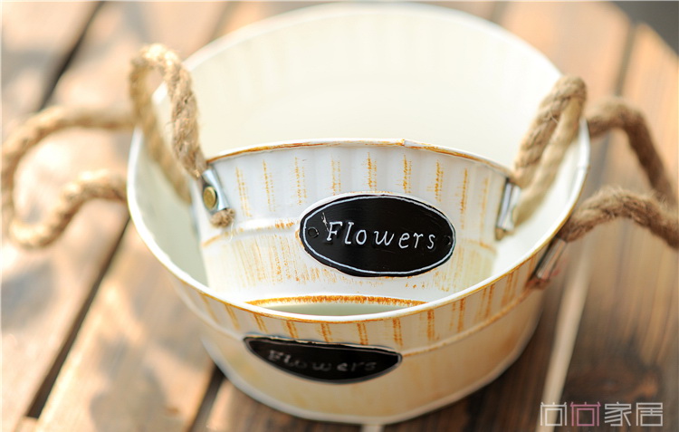 Pre-Order กระถางต้นไม้ทรงถังกลม มีหูเชือก สังกะสีทำสีเก่า เซต 2 ใบ Zakka
