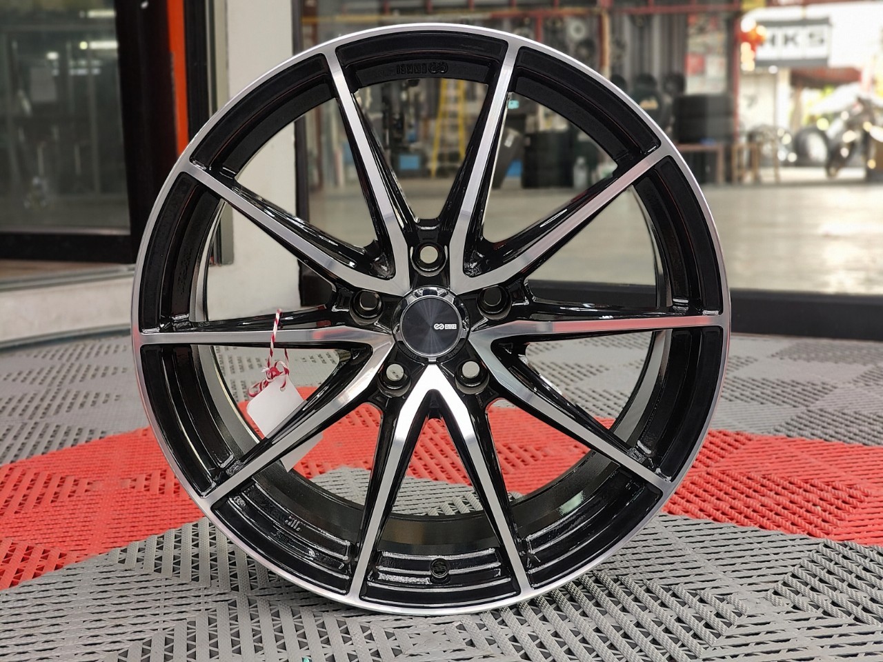 ล้อENKEI BRACO ขอบ18x8.5 5x114.3 ET40 สีดำเงาหน้าเงิน *ราคาต่อวง