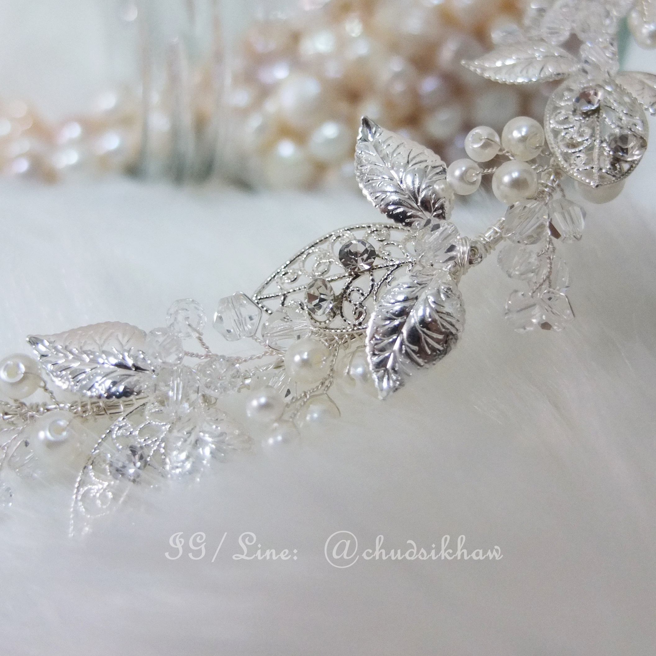 ที่คาดผมใบไม้ฉลุสีเงิน