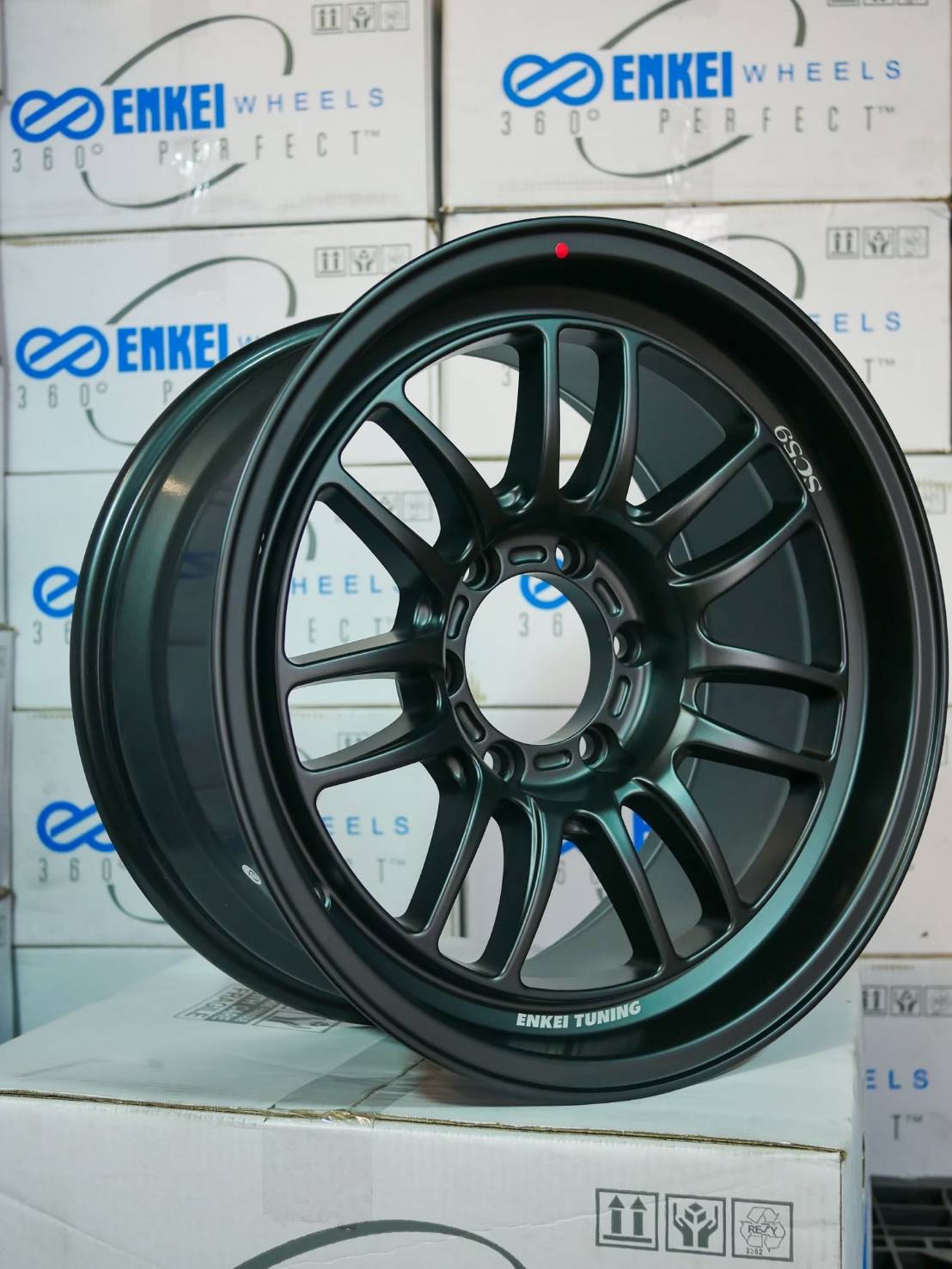ล้อ Enkei SC59 ขอบ 18 6/139.7 F/R9.0 ET0 สีดำ *ราคาต่อวง