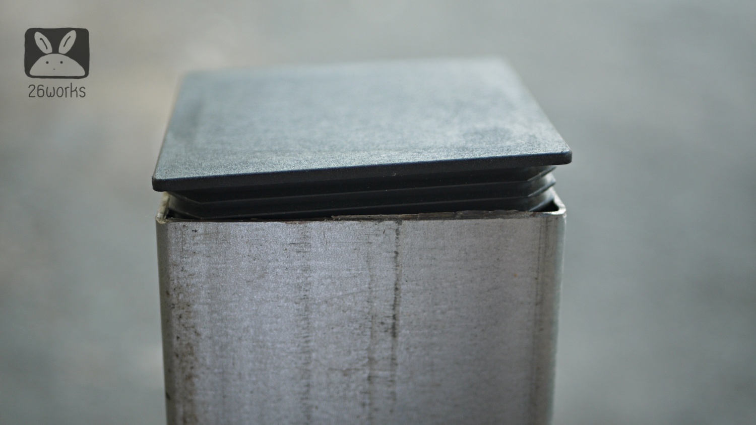 พลาสติกปิดเหล็กกล่อง 100x100 mm (4 นิ้ว) สวมใน