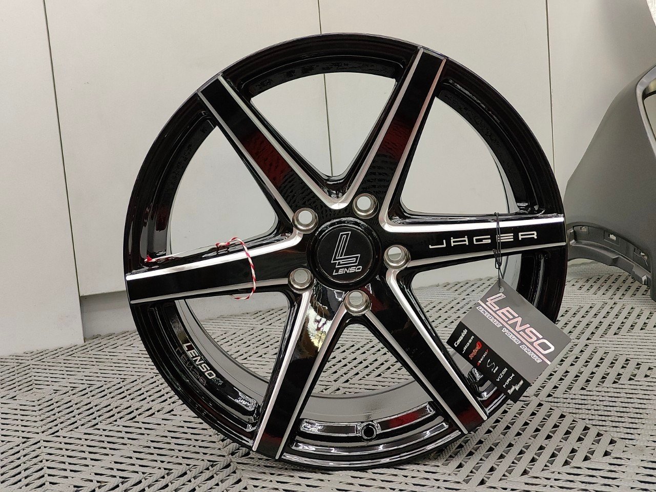 ล้อ LENSO JAGER-CRAFTขอบ 17x7.5 5x114.3 ET35 สี BKWA *ราคาต่อวง
