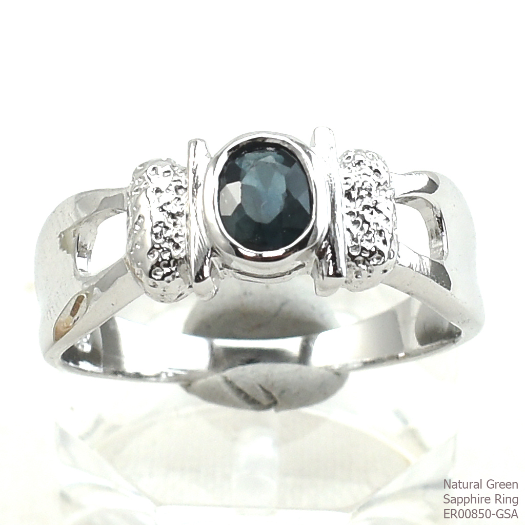 SKJewelryFactory พลอยจันทบุรี แหวนเงินแท้ 92.5% ฝังพลอยเขียวส่องแท้ ER00850-GSA