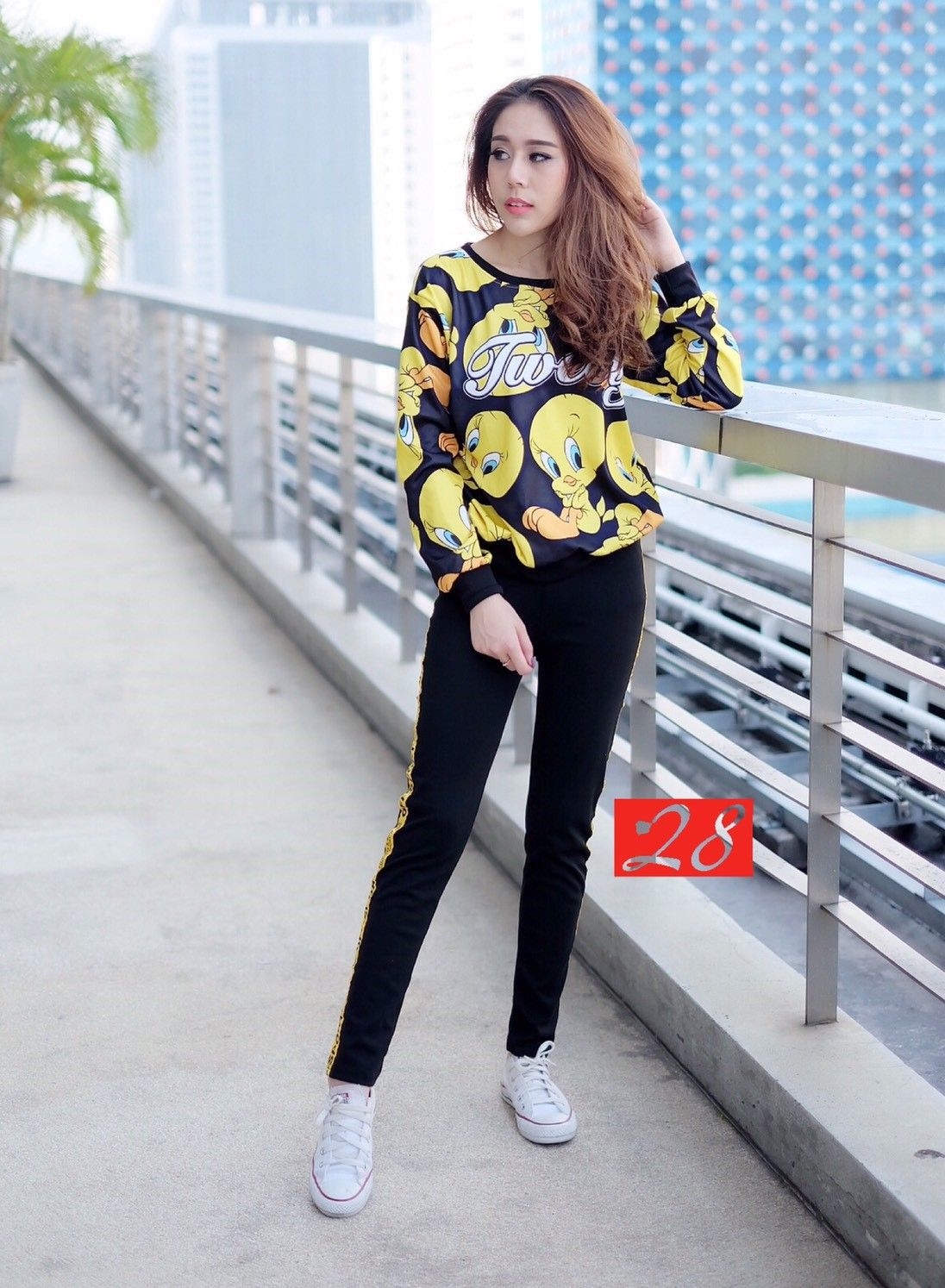 เสื้อผ้าเกาหลี พร้อมส่ง เสื้อกับกางเกงเลคกิ้ง
