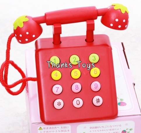 โทรศัพท์สตรอเบอรี่สีแดง (Red Strawberry Telephone) Mother Garden