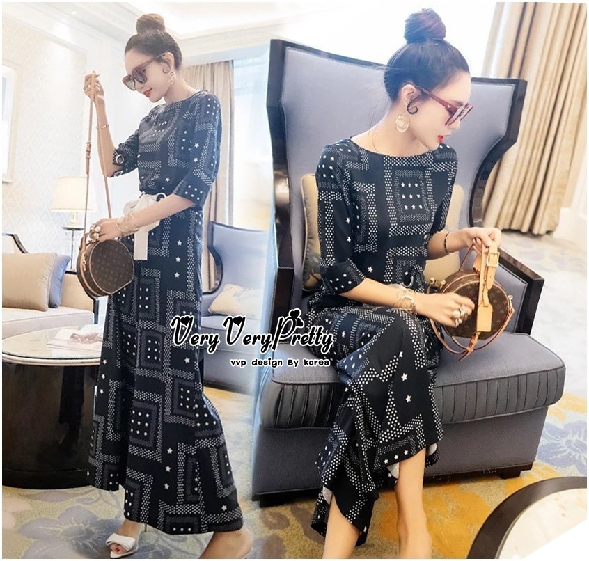 เสื้อผ้าเกาหลี พร้อมส่ง เสื้อคอกลม กางเกงทรงขากระบอก