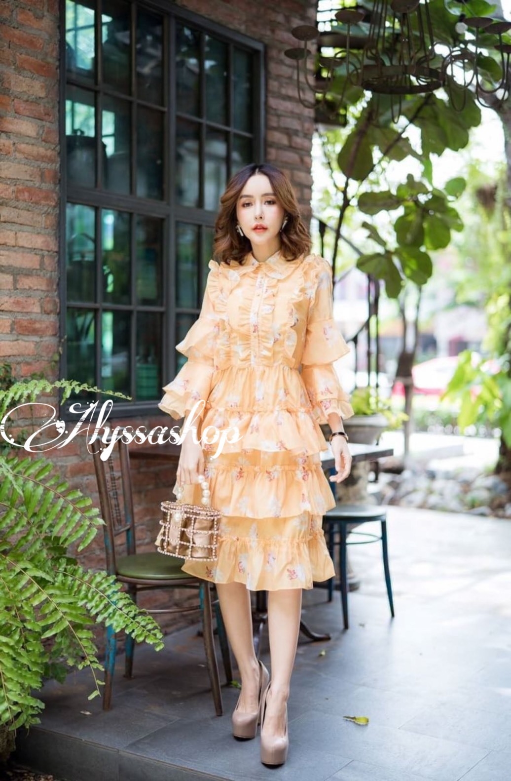 เสื้อผ้าเกาหลี พร้อมส่ง จั้มสั้นงานผ้าแก้ว