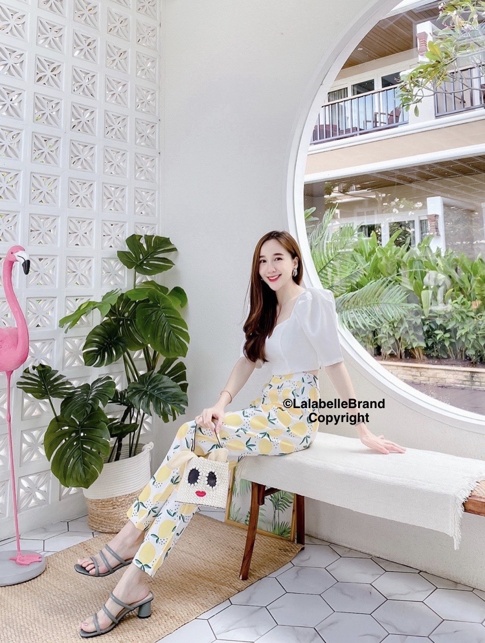 เสื้อผ้าแฟชั่น พร้อมส่ง เสื้อทรงบาบี้อกหัวใจ