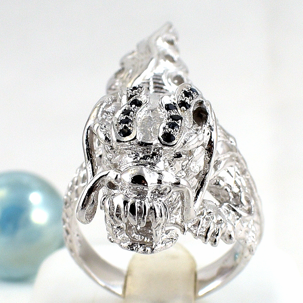 SKJewelryFactory แหวนมังกร นำโชค หัวมังกรประดับด้วยพลอยไพลินแท้ เสริมความรุ่งโรจน์ให้แก่ผู้สวมใส่ MR00388-BSA
