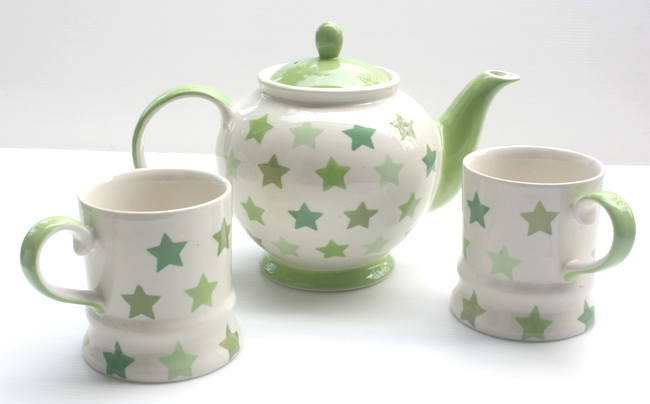 กาน้ำทรงกลม ลายดาวเขียว มาพร้อมแก้วกาแฟ 2 ใบ Whittard of Chelsea