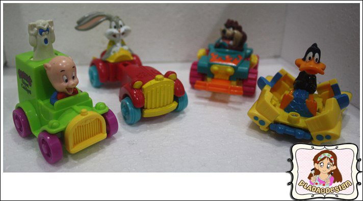 1993 McDonald's แมคโดนัลด์ ของเล่น ของสะสม Happy Meal Looney Tunes Quack-up Cars ออกเมื่อ เมษายน 1993 อยู่นอกแพ็คค่ะ