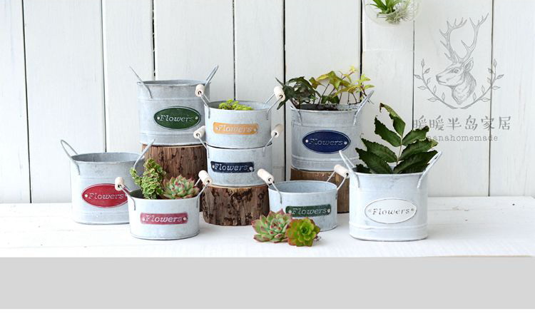 Pre-Order ถัง กระถางต้นไม้สังกะสีมีหู 2 ข้าง ทรงวงรี ทำสีพื้นเก่า มี 2 ขนาด Zakka