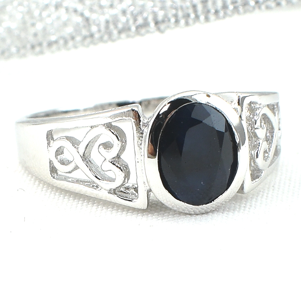 SKJewelryfactory แหวนเงินแท้ 92.5% ฝังพลอยไพลินแท้ ตัวเรือนฉลุรูปหัวใจ ER01746-BSA