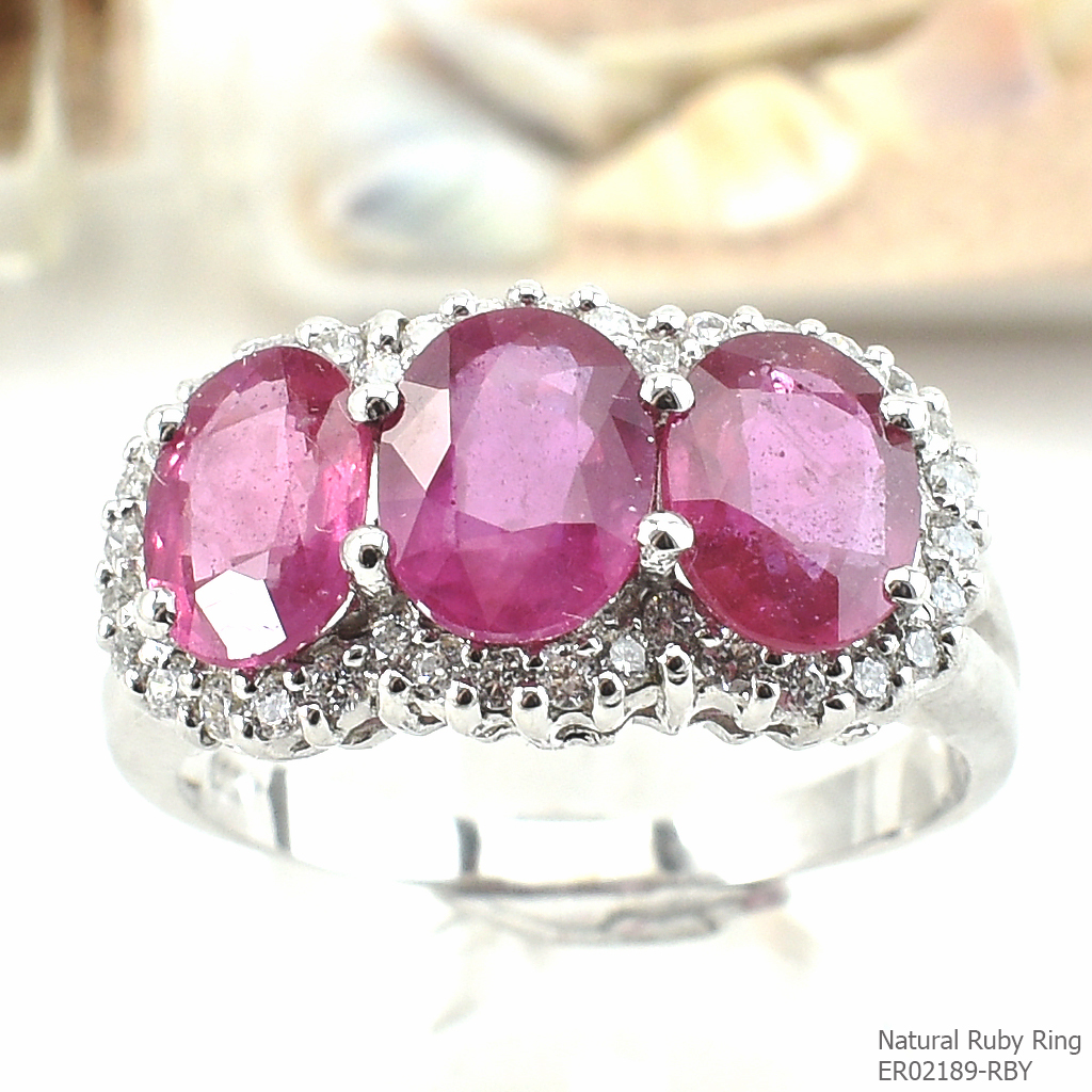SKJewelryfactory แหวนเงินแท้ 92.5% ฝังพลอยทับทิมแท้ 3 เม็ด ประดับด้วยเพชร ER02189-RBY