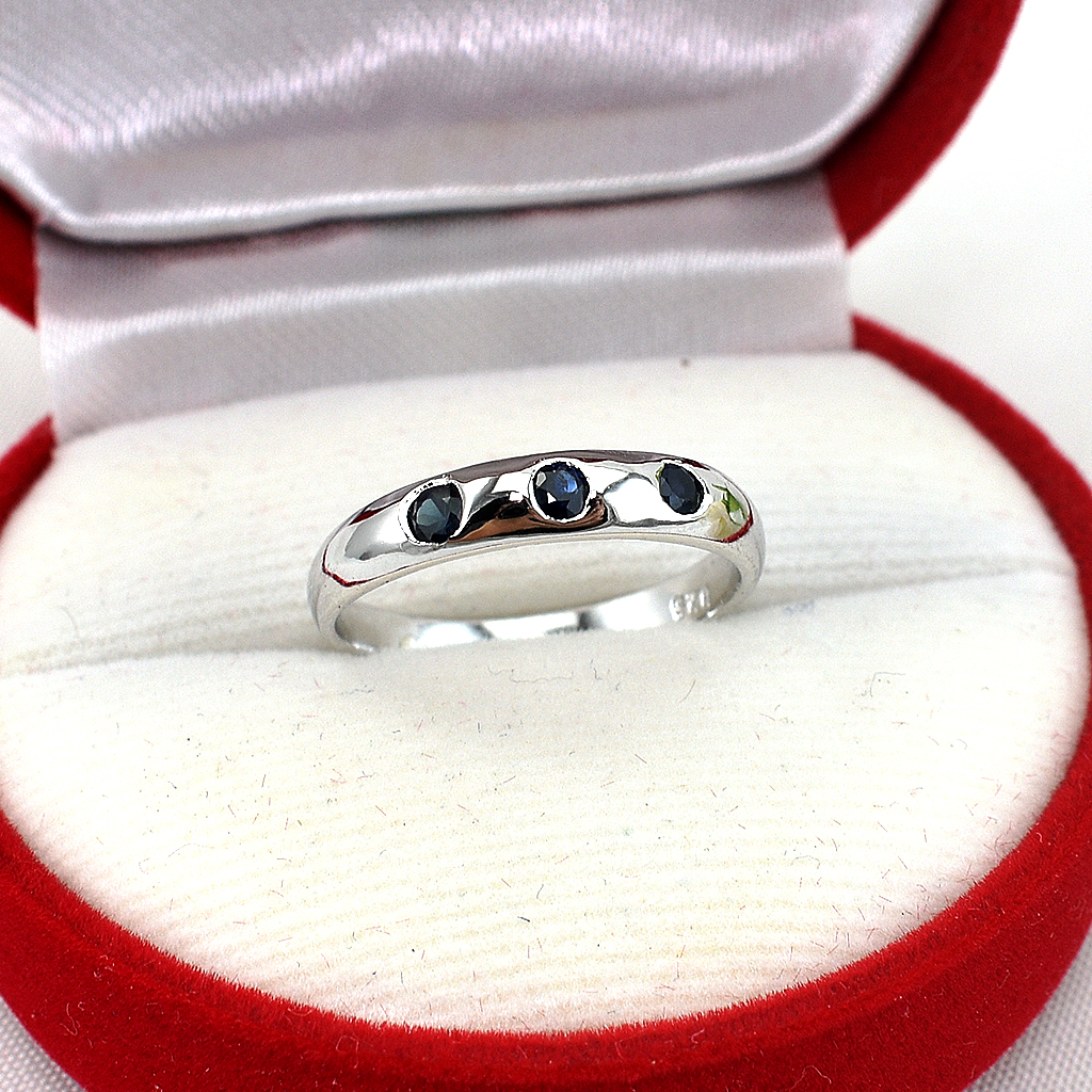 SKJewelryfactory แหวนเงินแท้ 92.5% ฝังพลอยไพลินแท้ สไตล์น่ารัก ER01661-BSA