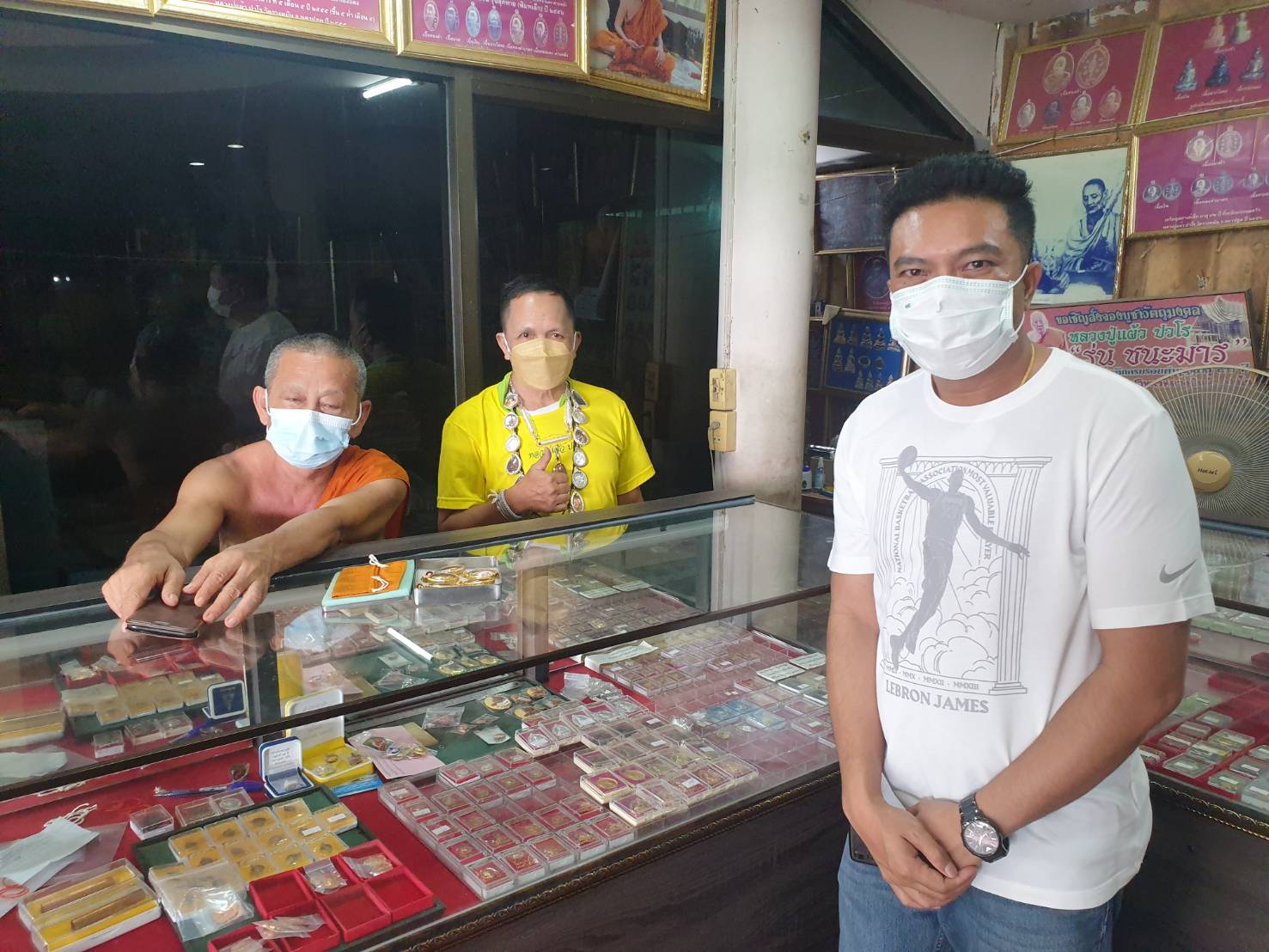 เหรียญใบขี้เหล็ก หลวงปู่แผ้ว รุ่นสุดท้ายพิมพ์ใหญ่หลังยันต์สวน เนื้อทองแดง ปี56 หลวงปู่แผ้ว ปวโร วัดรางหมัน จ.นครปฐม