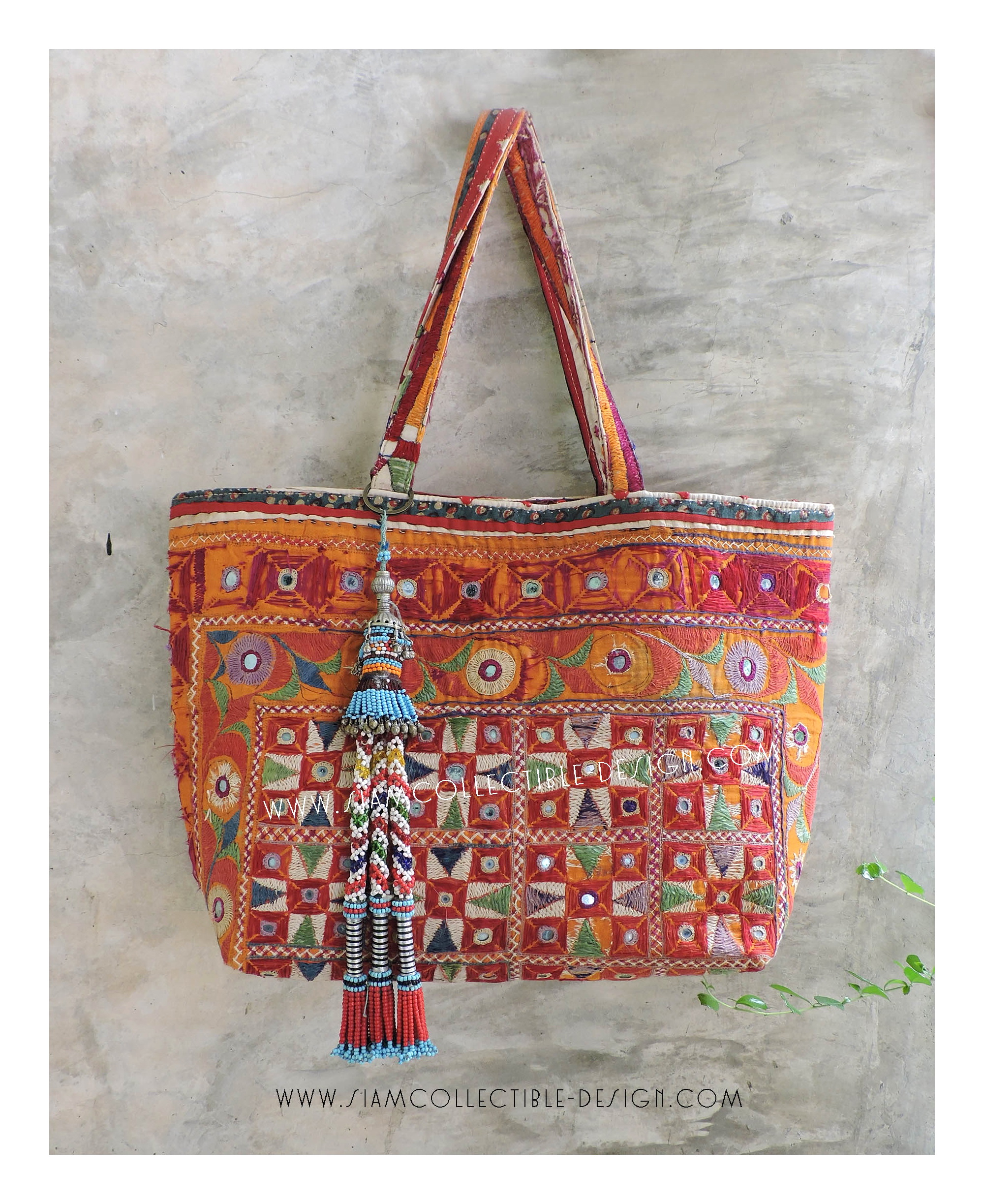 กระเป๋าผ้าปักมือ จากอินเดีย BJB004 / Embroidery Ethnic Handmade Mirror Tribal Bag BJB004