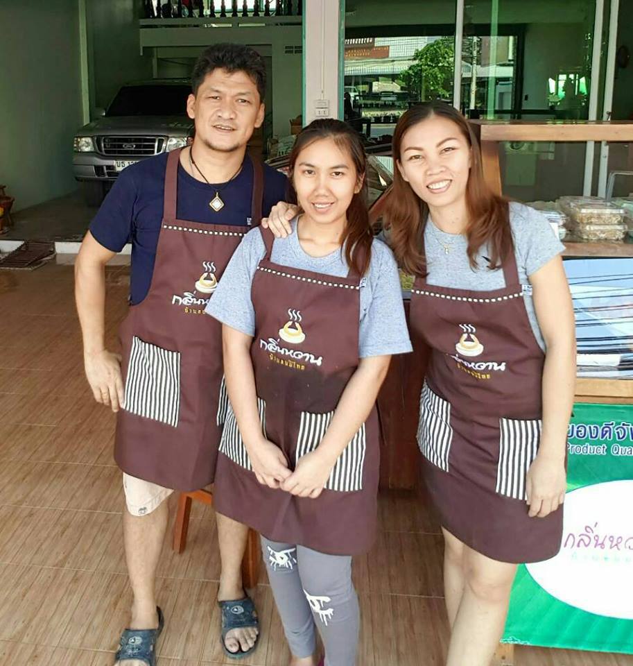 เสื้อกันเปื้อนพนักงานร้านกาแฟ