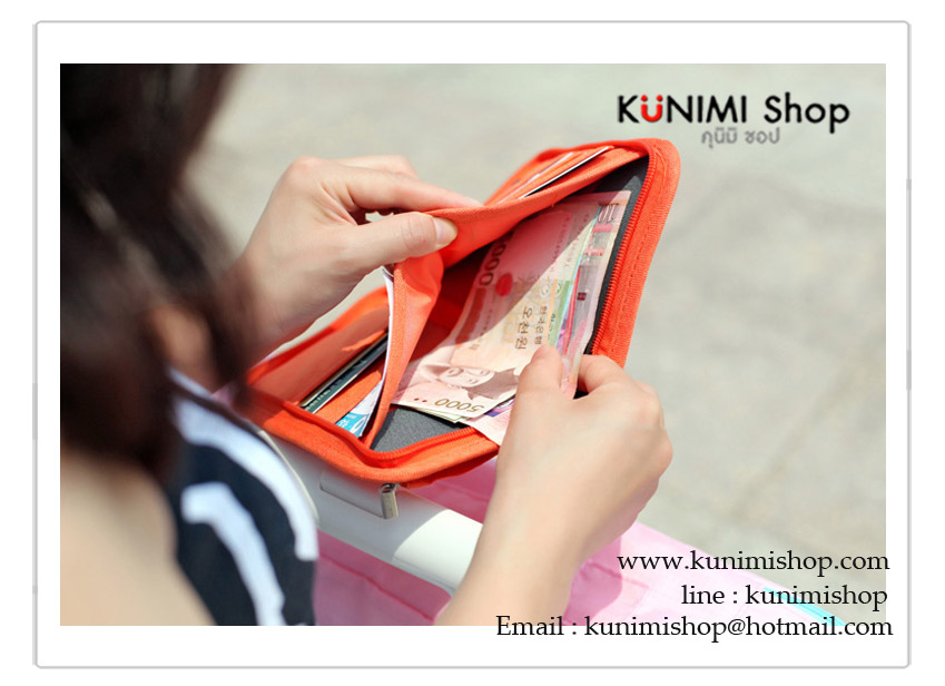 กระเป๋าถือใส่เงิน พาสปอร์ต นามบัตร บัตรATM มือถือ เอกสารต่างๆ หรือใส่ของจุกจิก มีซิปเปิดปิด ด้านใน มีช่องให้ใส่บัตรและเอกสารมากมา และมีช่องซิบไว้ใส่ของสำคัญ มีช่องเสียบปากกา ผ้าสวย งานคุณภาพคะ ขนาดกระทัดรัด ง่ายต่อการพกพา