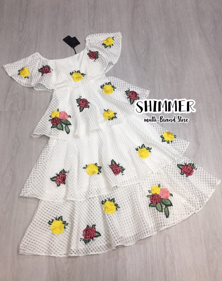 ชุดเดรสเกาหลี พร้อมส่ง แม็กซี่เดรส ผ้าลายสกอตสีขาว