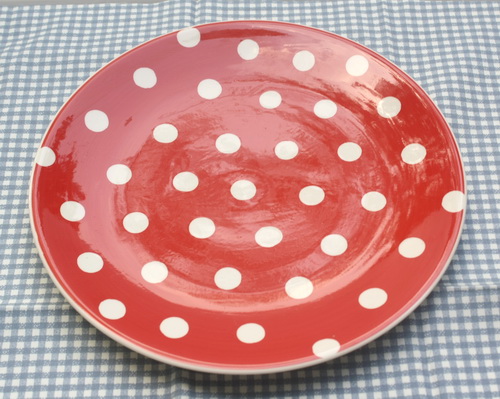 จานข้าวใหญ่ลายจุด สีแดง Vintage Polka Dot Whittard of Chealsea