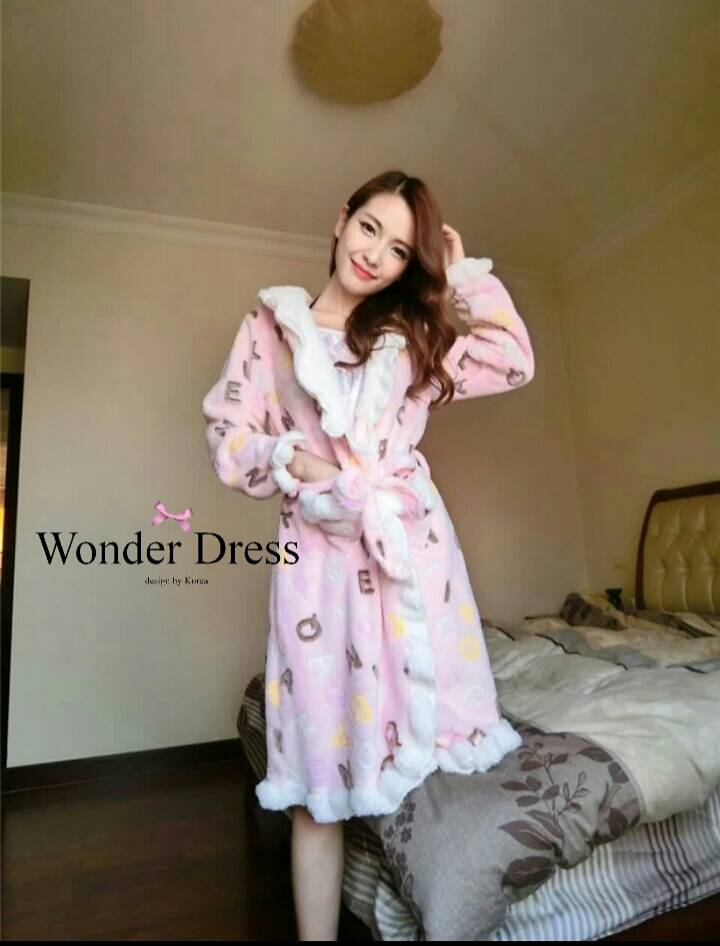 พร้อมส่ง ชุดคลุมลาย A B C เนื้อผ้านุ่มนิ่ม