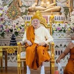 ...หลวงปู่ท่านสอนว่า...คนเราเนี่ยะมันแปลกดีเหมือนกันนะ เวลามันจะทำบุญห้าบาทสิบบาท