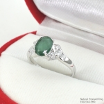 แหวนเงินแท้ 92.5% ฝังพลอยมรกตแท้