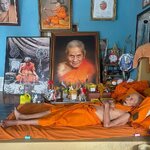 พระราชอยู่ในตู้ #ส่วนตัวกูนี้หลวงอิ่ม