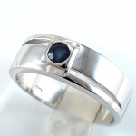 แหวนเงินแท้ฝังพลอยไพลินแท้ ER01209-BSA