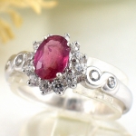 แหวนเงินแท้ 92.5% ฝังพลอยทับทิมแท้ ER00875-RBY