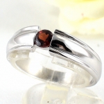 แหวนเงินแท้ 92.5% ฝังพลอยโกเมนแท้