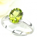 แหวนเงินแท้ 92.5% ฝังพลอยเพอริดอทแท้