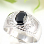 แหวนเงินแท้ 92.5% ฝังพลอยนิลแท้ MR00570-ONX