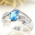 SKJewelryfactory แหวนเงินแท้ ฝังพลอยสวิสบลูโทปาซแท้ ดีไซด์สวยหรู ER00852-SBT