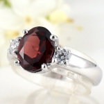 แหวนเงินแท้ 92.5% ฝังพลอยโกเมนแท้