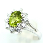 แหวนเงินแท้ 92.5% ฝังพลอยเพอริดอทแท้