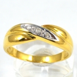 แหวนทองคำแท้ 37.5%(9K) ฝังเพชรCZ ER01906-WCZ-9K