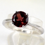 แหวนเงินแท้ 92.5% ฝังพลอยโกเมนแท้