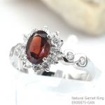 แหวนเงินแท้ 92.5% ฝังพลอยโกเมนแท้ ER00875-GAN