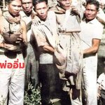 ภาพอุ้มพ่อท่านคล้าย ถ่ายเมื่อปี 2507 มีการสร้างสะพานหน้าวัดยางค้อม (#หลวงปู่อิ่ม_วัดทุ่งนา)