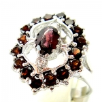 แหวนเงินแท้ 92.5% ฝังพลอยโกเมนแท้