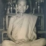 ด้วยปาฏิหาริย์หลายๆอย่างของ หลวงพ่อมุม วัดปราสาทเยอร์