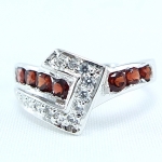 แหวนเงินแท้ 92.5% ฝังพลอยโกเมนแท้